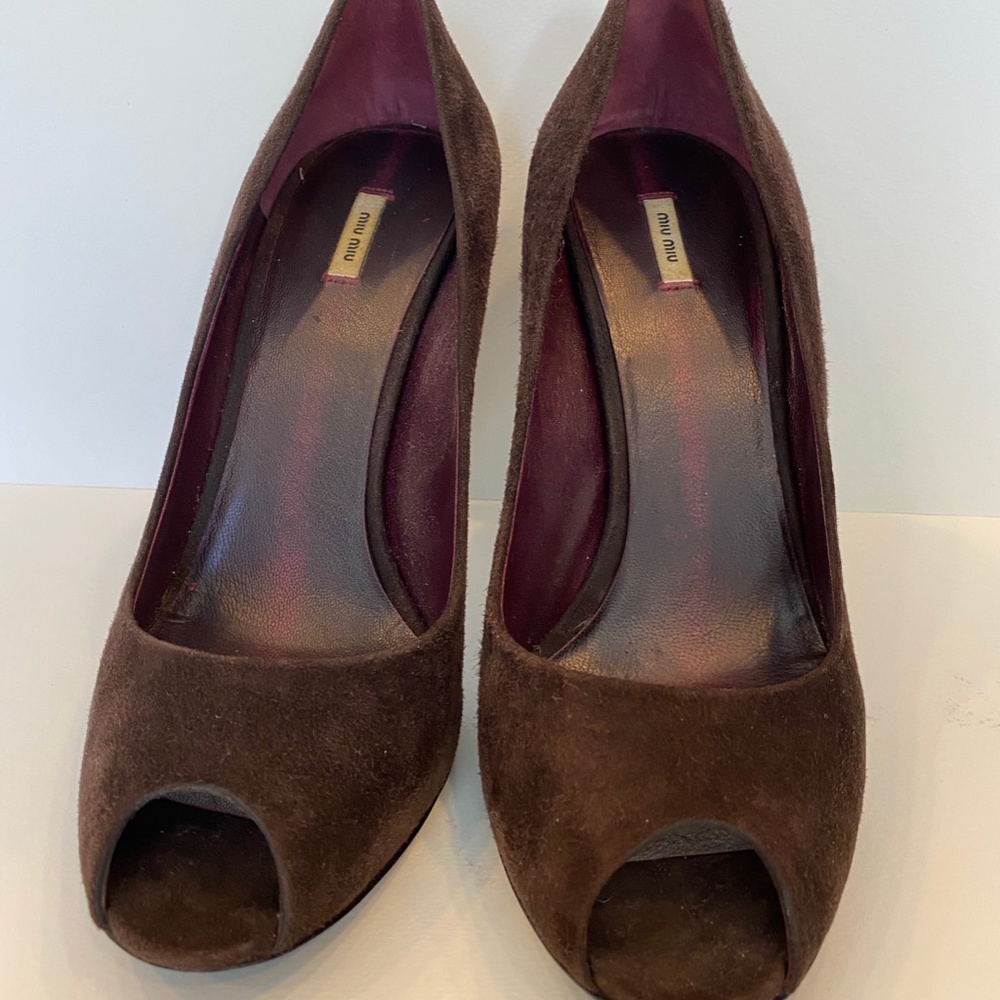 MIU MIU Vero Cuoio Brown Suede Pumps